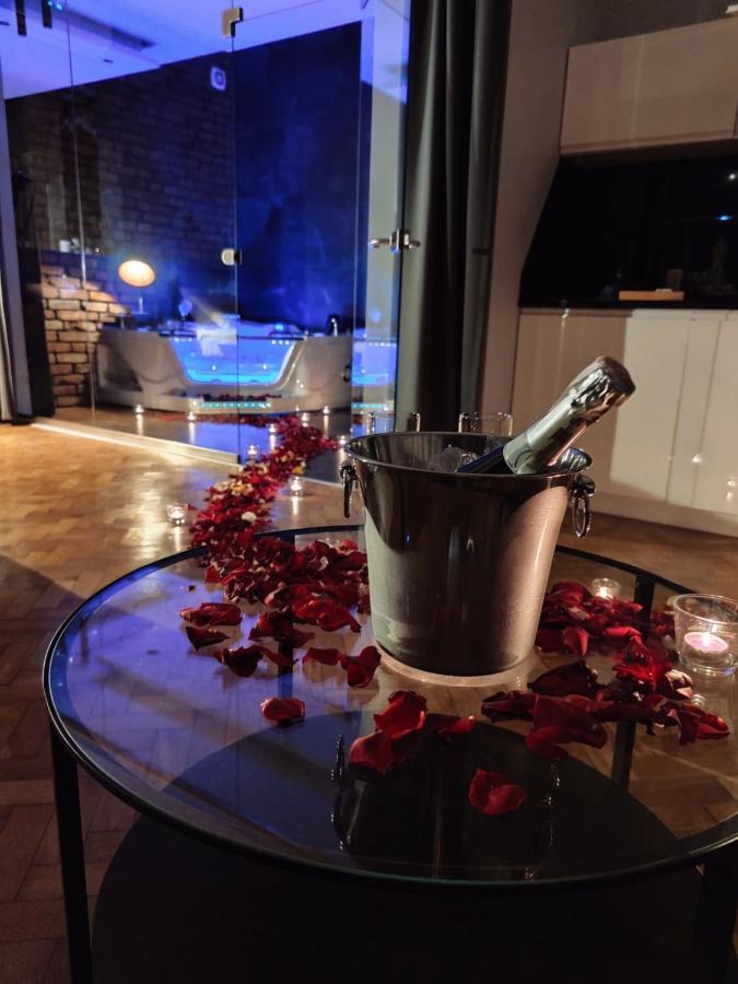 Leo Apartments Old Town Краков Экстерьер фото
