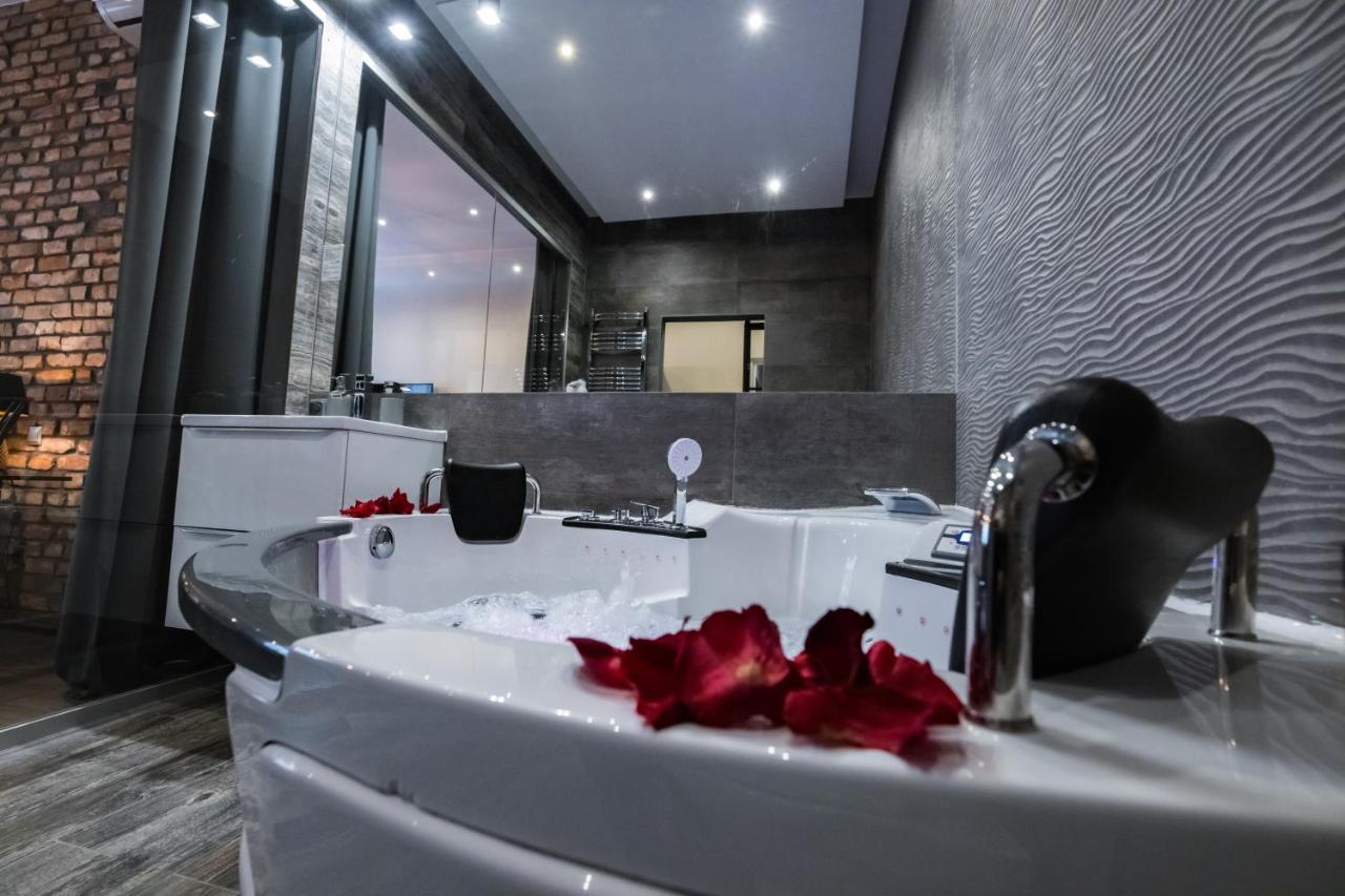 Leo Apartments Old Town Краков Экстерьер фото