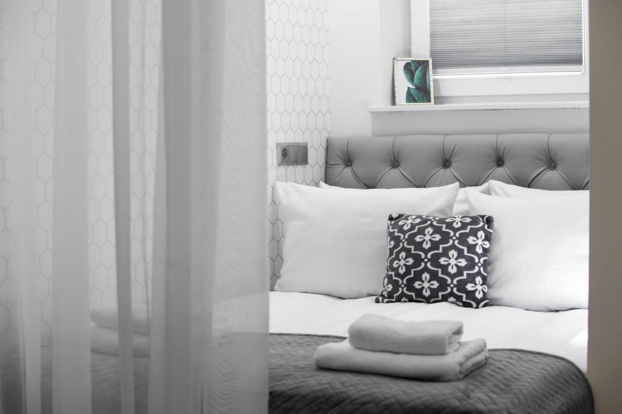 Leo Apartments Old Town Краков Экстерьер фото