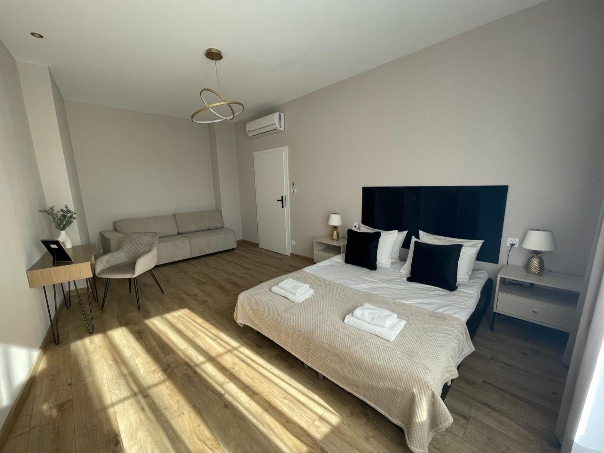 Leo Apartments Old Town Краков Экстерьер фото