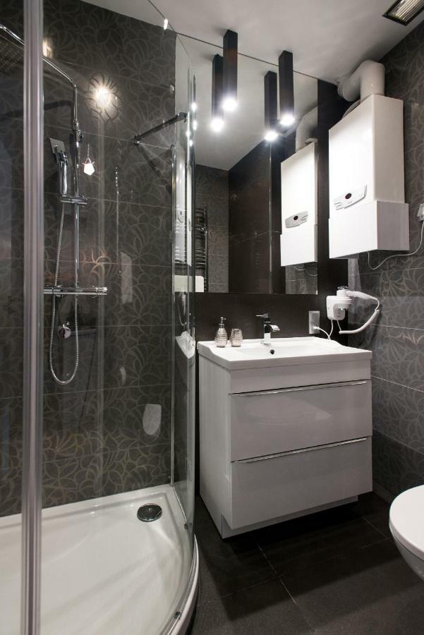 Leo Apartments Old Town Краков Экстерьер фото