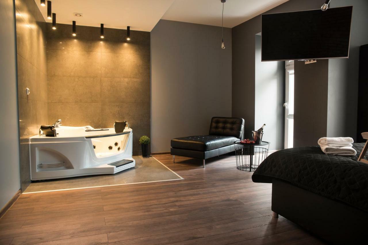 Leo Apartments Old Town Краков Экстерьер фото