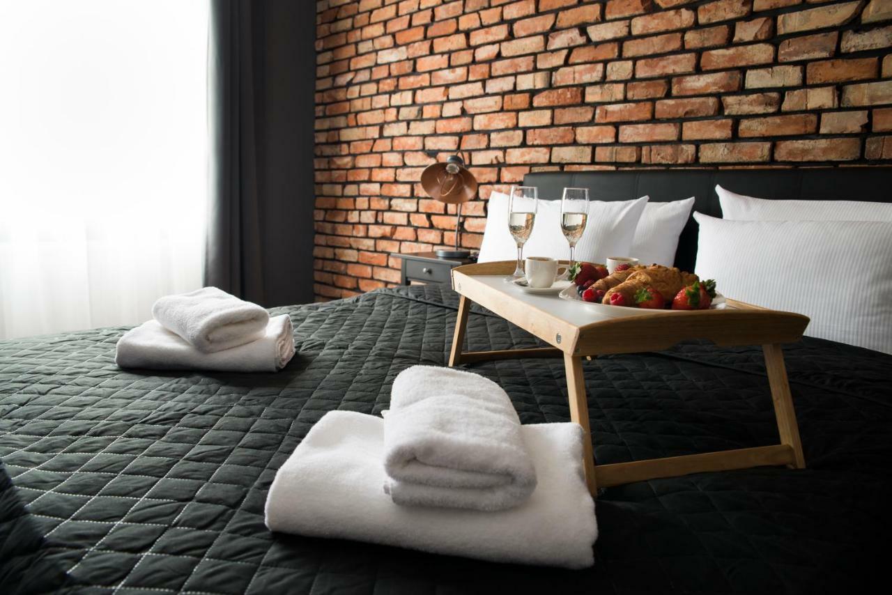 Leo Apartments Old Town Краков Экстерьер фото