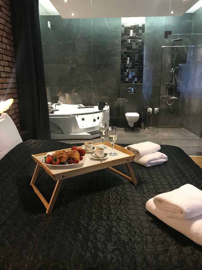 Leo Apartments Old Town Краков Экстерьер фото